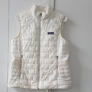 Patagonia Women's Ivory Quilted Vest